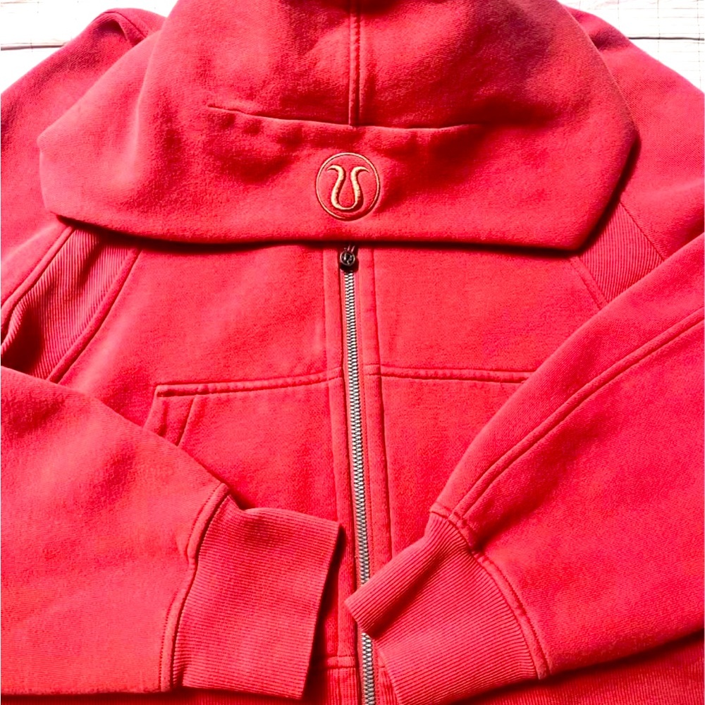 Lululemon cropped scuba full zip jacket